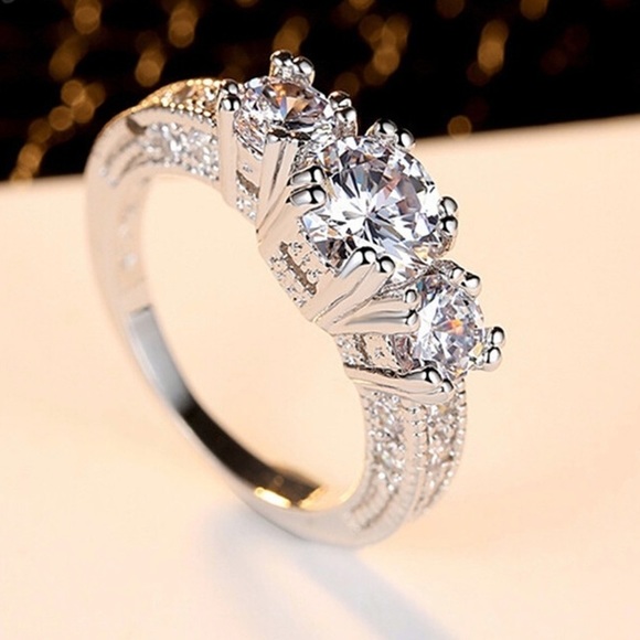Jewelry - Oval Cut White Topaz Gemstone Silver Ring